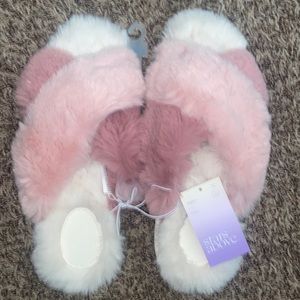 Stars Above Fluffy Pink Crisscross Slippers